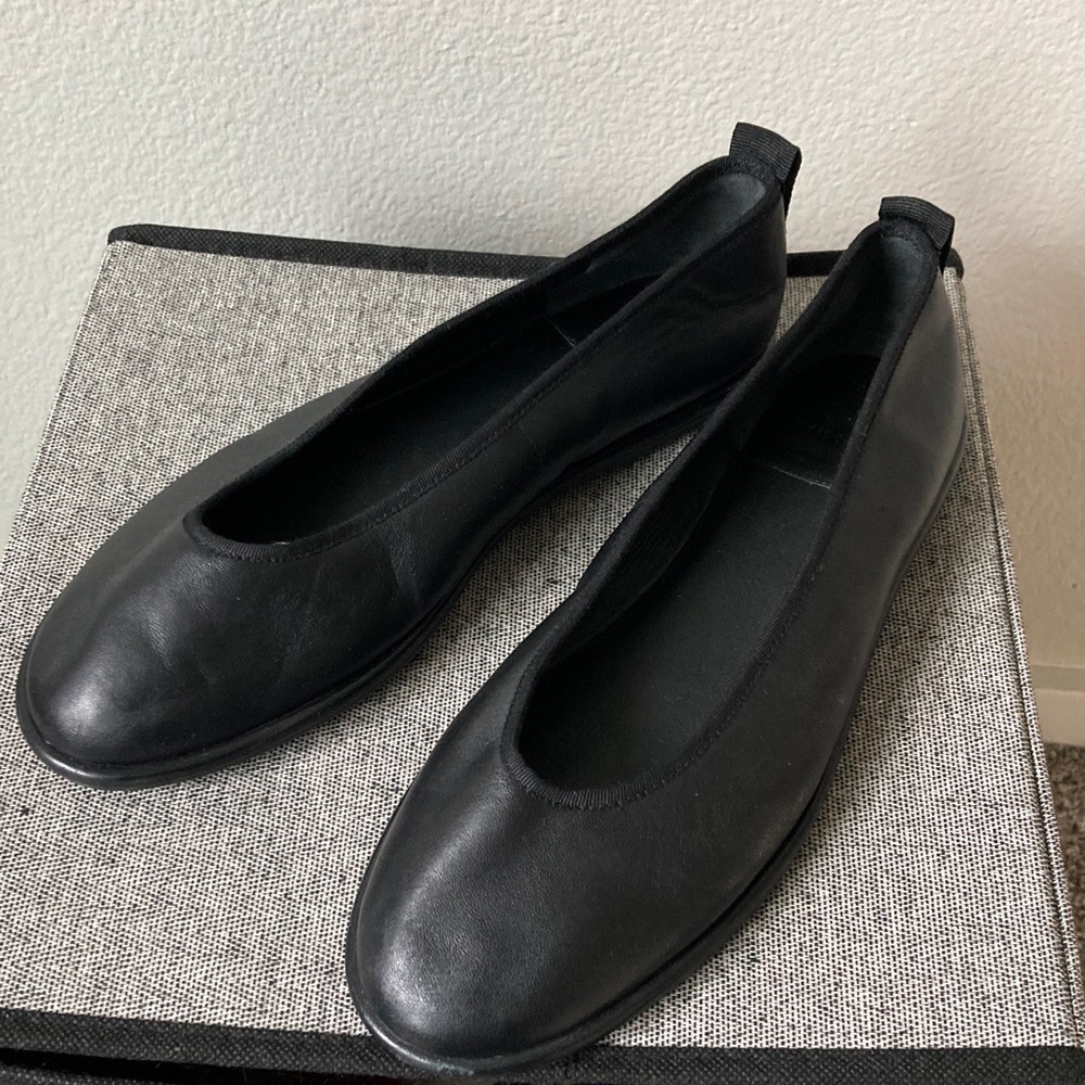 Vince Black Leather Ballet Flats - Picture 3 of 11